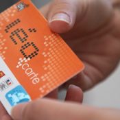 Retrait de votre Léocarte dans la scolarité gérant votre formation
